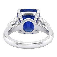 natural cushion sapphire 4ct ring profile view