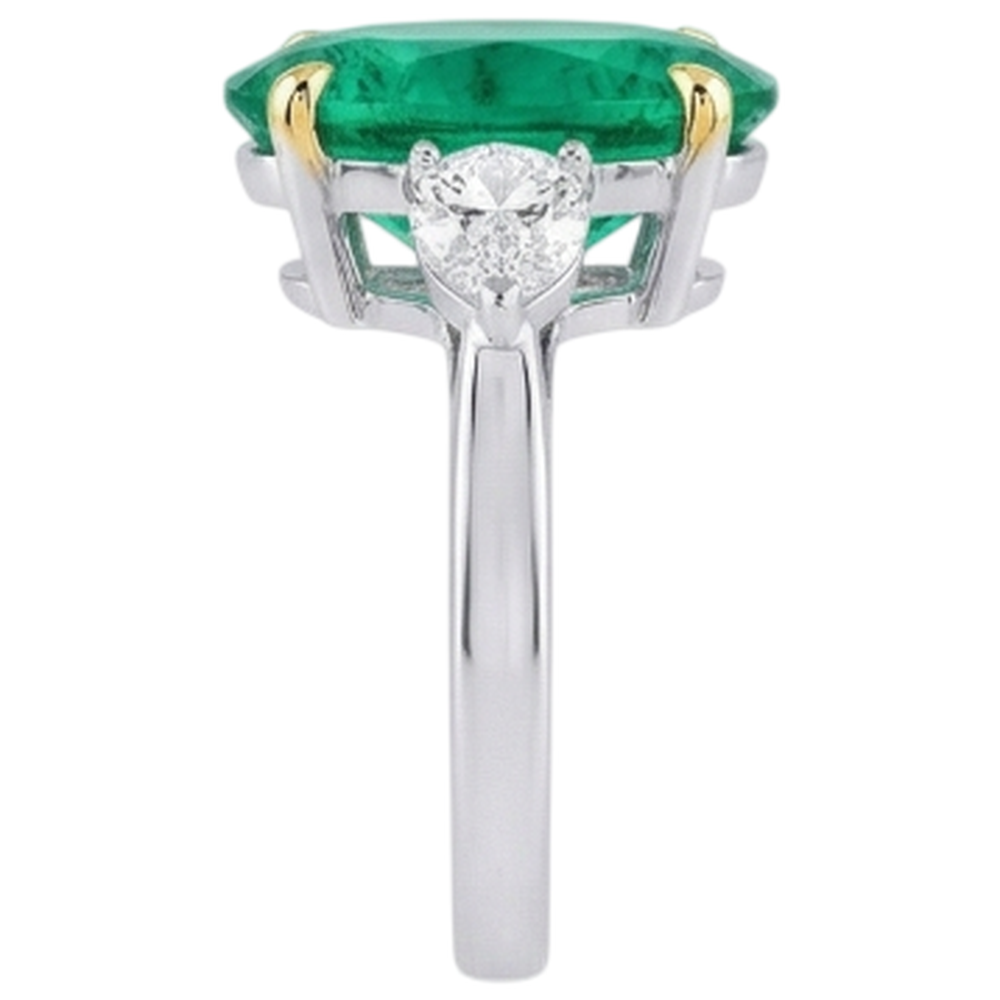 Colombian Emerald Oval Precious Stone Ring in Two-Tone 14K Gold – profile view
