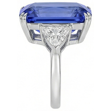 natural radiant sapphire 5.50ct ring top view