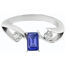 Three Stone Ring Emerald Ceylon Sapphire 1.75 Carats Bypass Style
