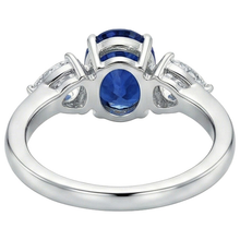 natural oval sapphire 5.50ct ring side angle