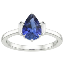 natural pear sapphire 3ct ring top view