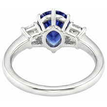 natural pear sapphire 2ct ring front view
