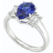 natural pear sapphire 2ct ring close up detail
