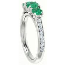 Three Stone Style Natural Earth Mined Diamond Green Emerald Engagement Ring 1.10 Carats