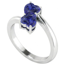 natural heart sapphire 1.50ct ring close up detail
