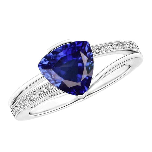 Trilliant Cut Sapphire Jewelry Diamond Ring