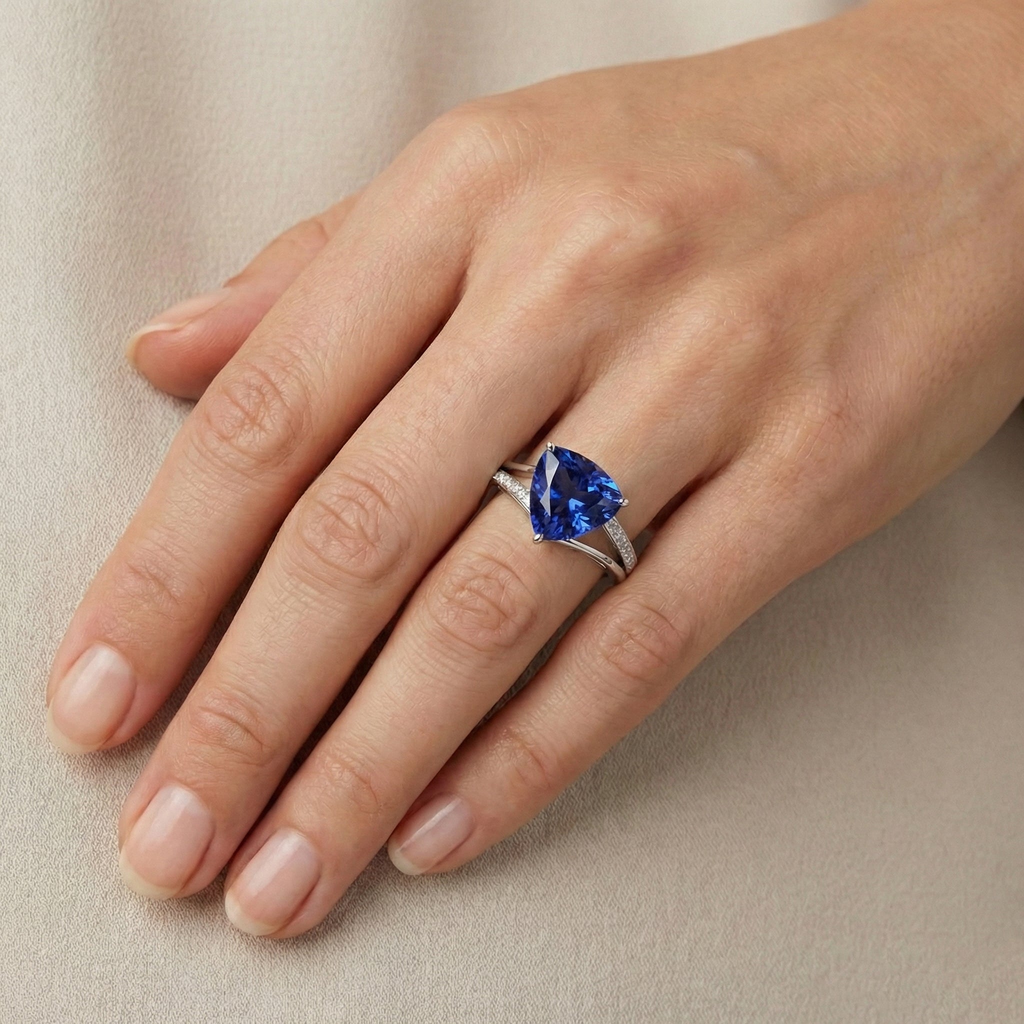 Trilliant Cut Sapphire Jewellery Natural Earth Mined Diamond Ring