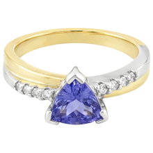 natural round tanzanite 2.60ct ring top view