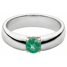 Round Cut Fine Emerald ring in 14K Two Tone Gold – front view