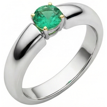 Earth-Mined Fine Emerald Precious Stone Ring – side view