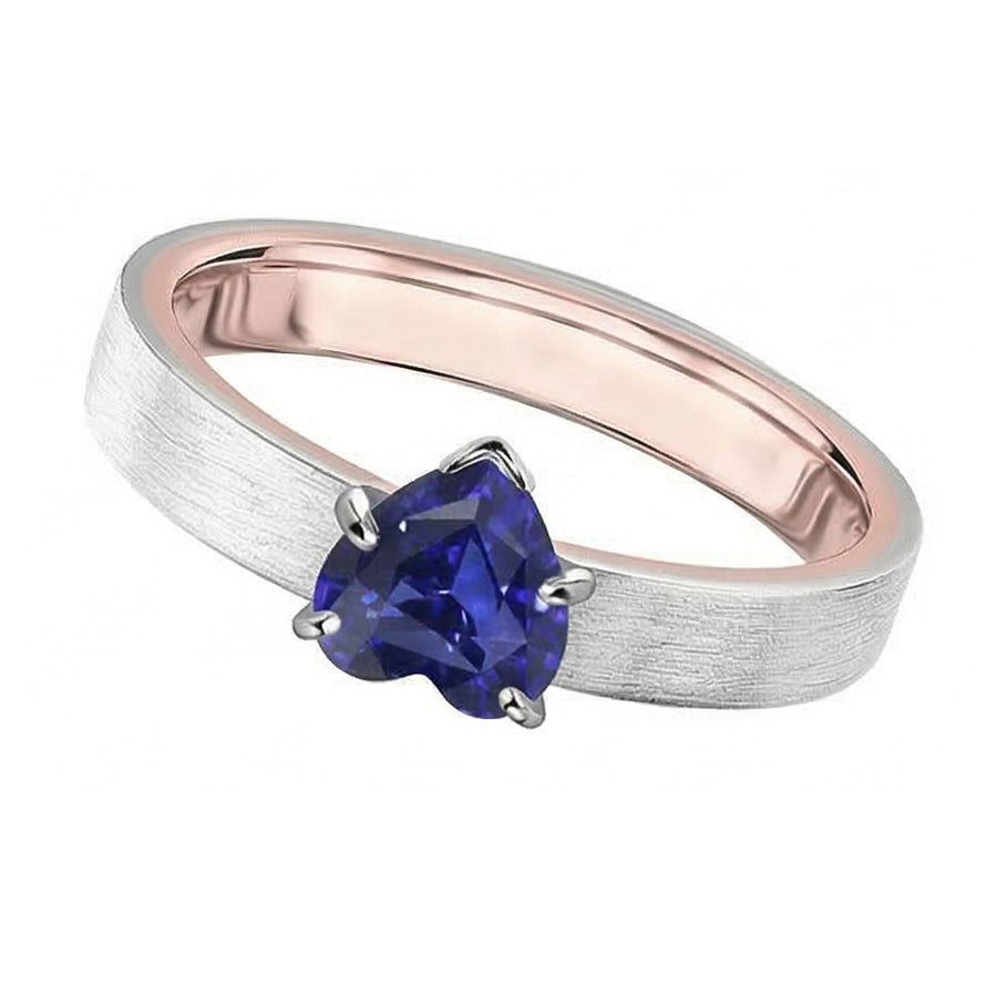 natural heart sapphire 1.50ct ring close up detail