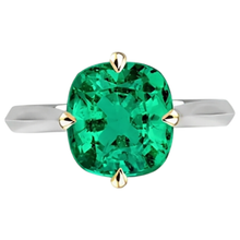 Precious Stone Ring 14 Karat Two Tone Gold with Fine Emerald – profile view