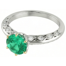Dazzling Fine Emerald Gemstone Ring 2 ct – side view