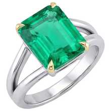 Natural Colombian Emerald Colored Stone Ring – front view