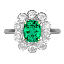 Natural Emerald Precious Stone Ring – main view