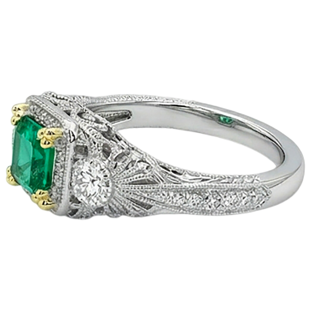 Premium Fine Emerald Precious Stone Ring 2 ct – profile view