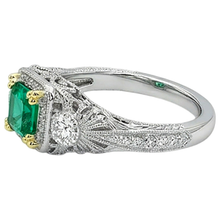 Premium Fine Emerald Precious Stone Ring 2 ct – profile view