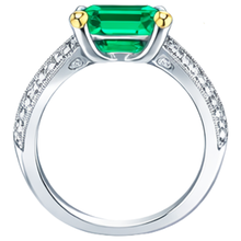 Natural Colombian Emerald Precious Stone Ring – top view