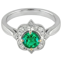 Exquisite Colombian Emerald Precious Stone Ring 1.50 ct – front view