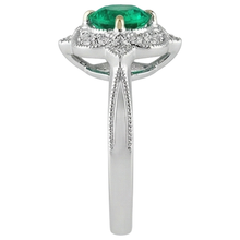 Natural Colombian Emerald Precious Stone Ring – angle view