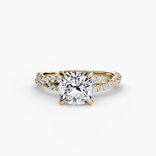 Round Brilliant Precious Stone ring in Gold – angle view