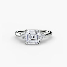 Gemstone Setting -ct Gold – close-up