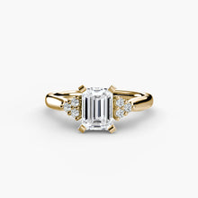 Round Cut Gemstone ring in Gold – back view