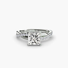 Round Brilliant Fine Emerald ring in Gold – main view