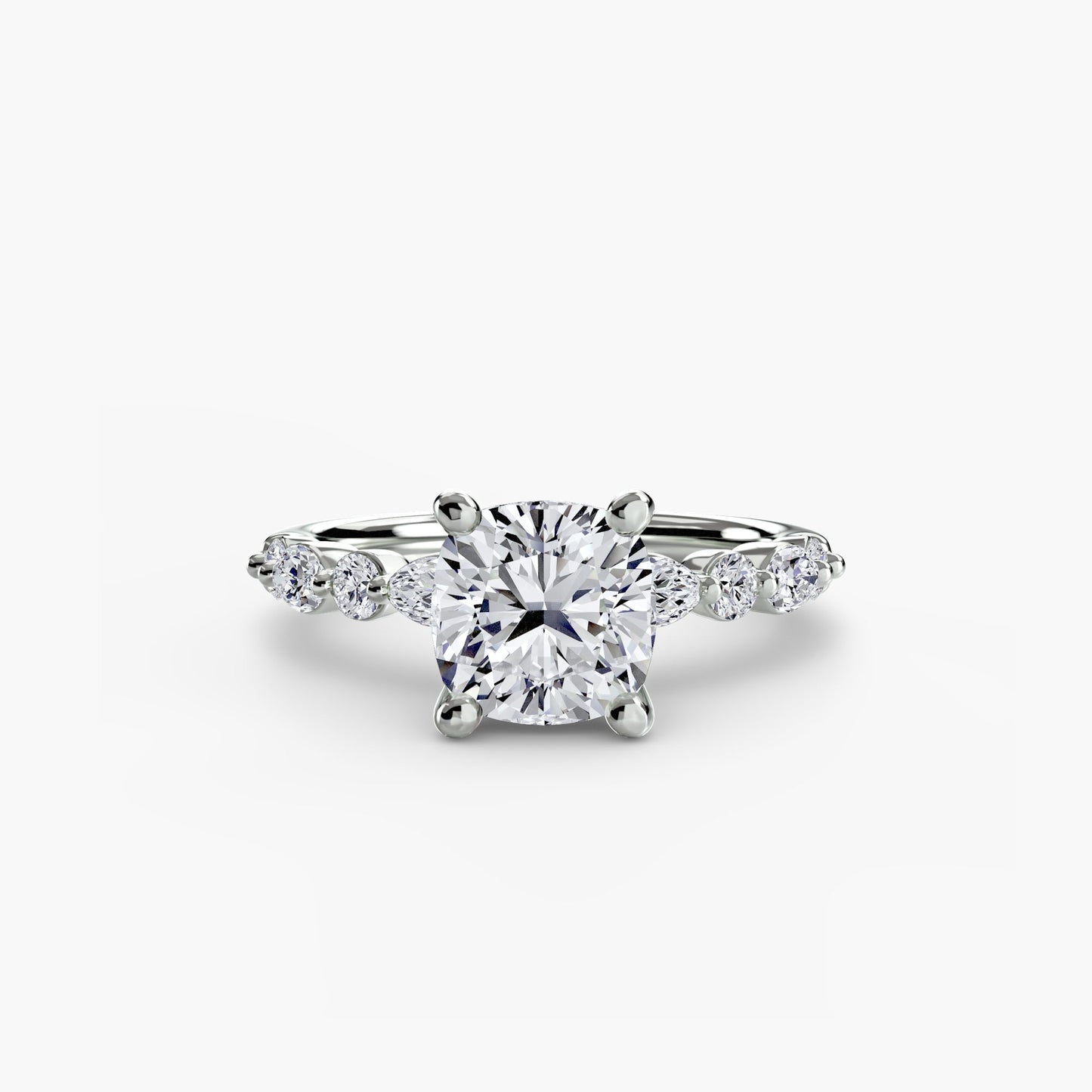Fine Diamond Round Cut Setting in Gold – angle view