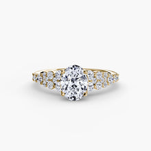 Round Cut Gemstone ring in Gold – top view