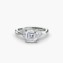Gemstone Setting -ct Gold – close-up