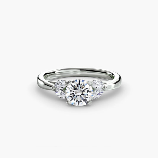 Round Brilliant Gemstone ring in Gold – main view
