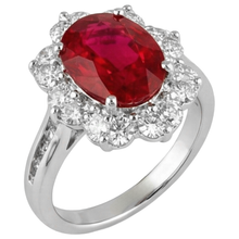 natural round ruby 5.90ct ring close up detail