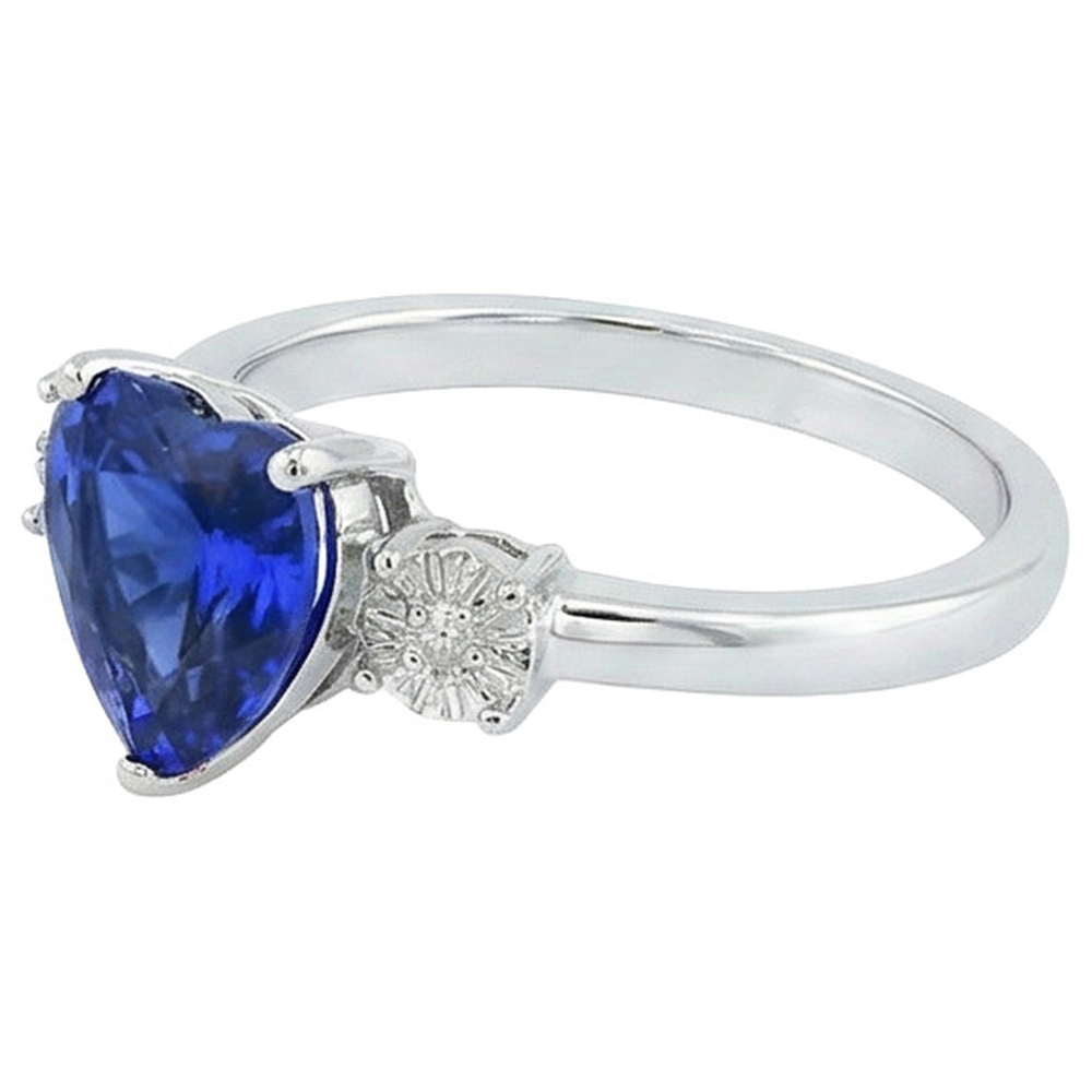 natural round sapphire 11ct ring close up detail