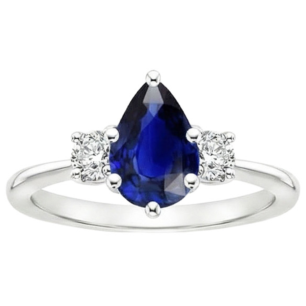 natural round sapphire 3.50ct ring on white background