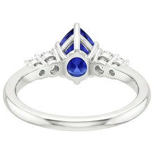natural round sapphire 3.25ct ring top view