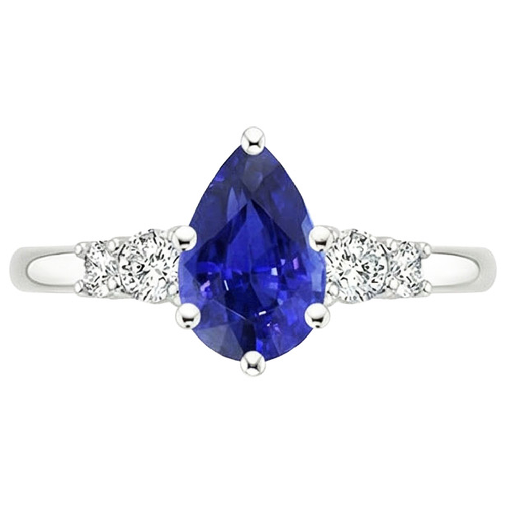 natural round sapphire 3.25ct ring on white background