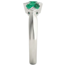 Natural Fine Emerald Gemstone Ring – top view
