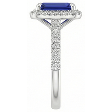 natural emerald sapphire 4.50ct ring on white background