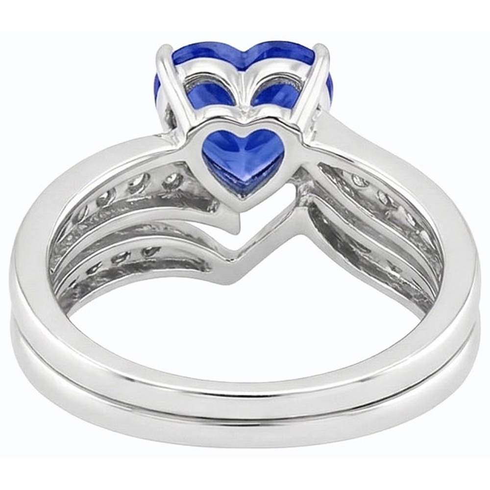natural round sapphire 4ct ring on white background