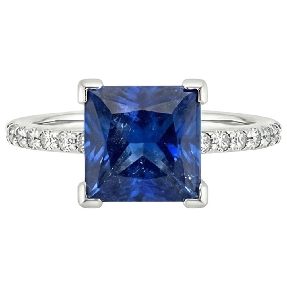 natural round sapphire 4ct ring close up detail