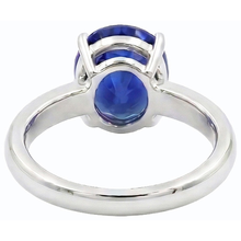 White Gold Solitaire Oval Shaped Ceylon Sapphire Ring 1.50 Carats