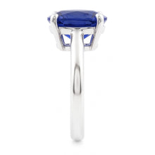 White Gold Solitaire Oval Shaped Ceylon Sapphire Ring 1.50 Carats