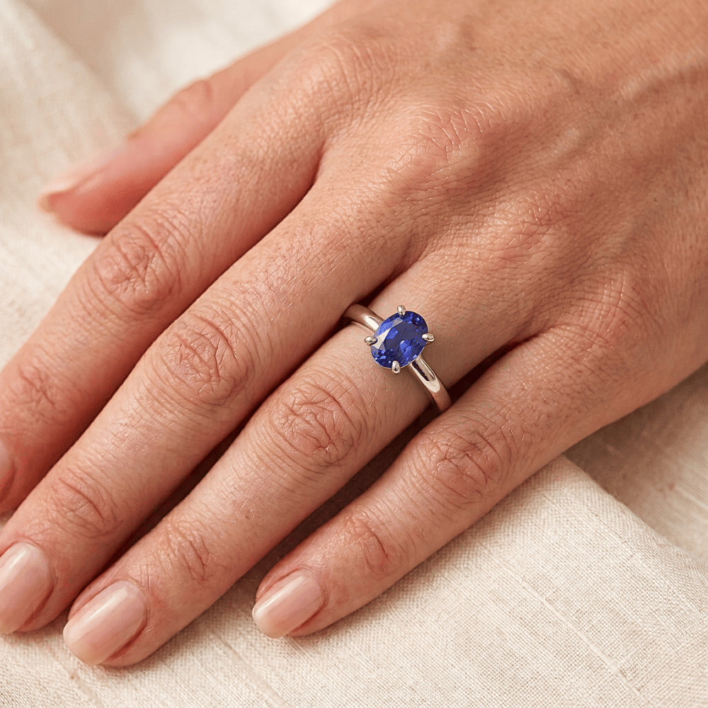 White Gold Solitaire Oval Shaped Ceylon Sapphire Ring 1.50 Carats
