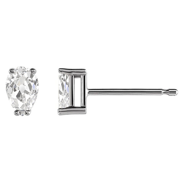 Stud Earrings 14 Karat White Gold with Brilliant Diamond – front view