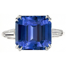 natural emerald sapphire 4.50ct ring close up detail