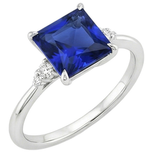 Women Engagement Ring Blue Sapphire and Natural Earth Mined Diamond 5.25 Carat