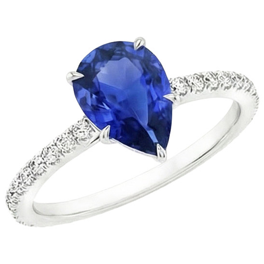natural round sapphire 4ct ring close up detail