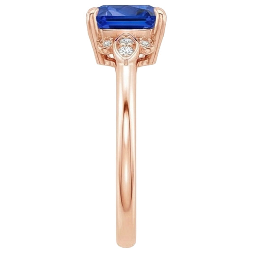natural round sapphire 2.50ct ring on white background